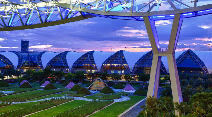 Nossos serviços de aluguel de carros oferecem uma seleção diversificada de veículos no aeroporto de Banguecoque Suvarnabhumi.